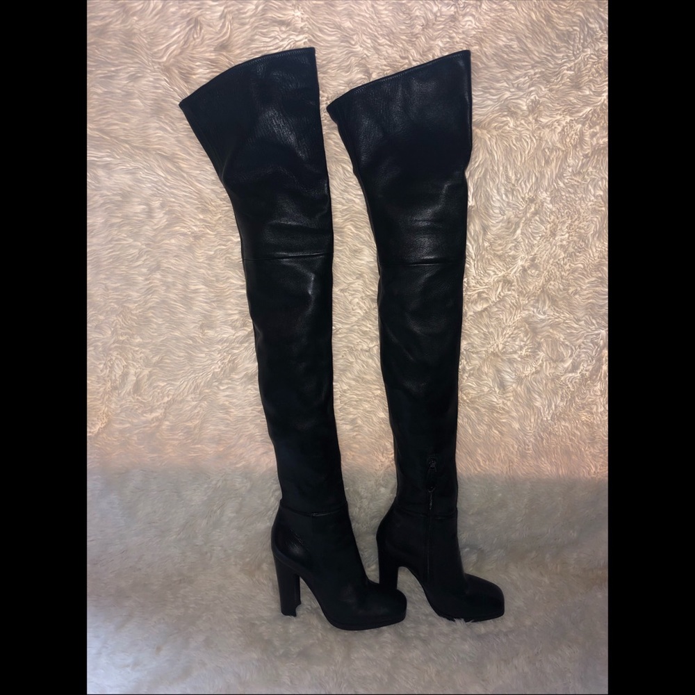 Alaïa Paris Thigh High Boots